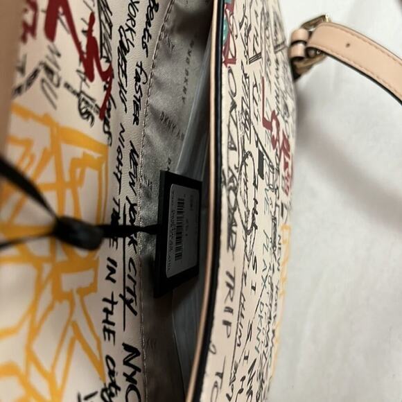 NWT DKNY TILLY‎ GRAFFITI BACKPACK - Picture 6 of 8